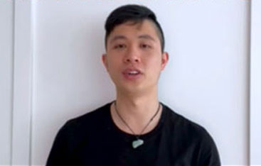 Prise d'écran d'un des orateurs de la vidéo sur le racisme.