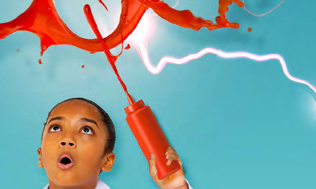 Un garçon s'émerveille du jet de ketchup sortant de sa bouteille qui est traversé par un éclair foudroyant.