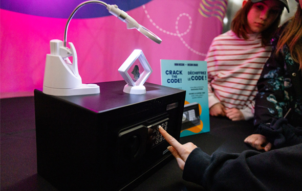 Une exposition sur une mission sur la Lune.